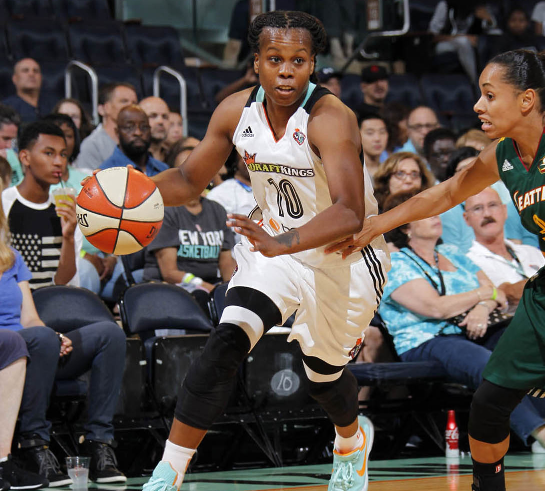 Prince Scores 30 as Liberty Drops Chicago 77-63